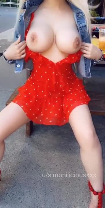 Feeling the breeze [oc] : video clip