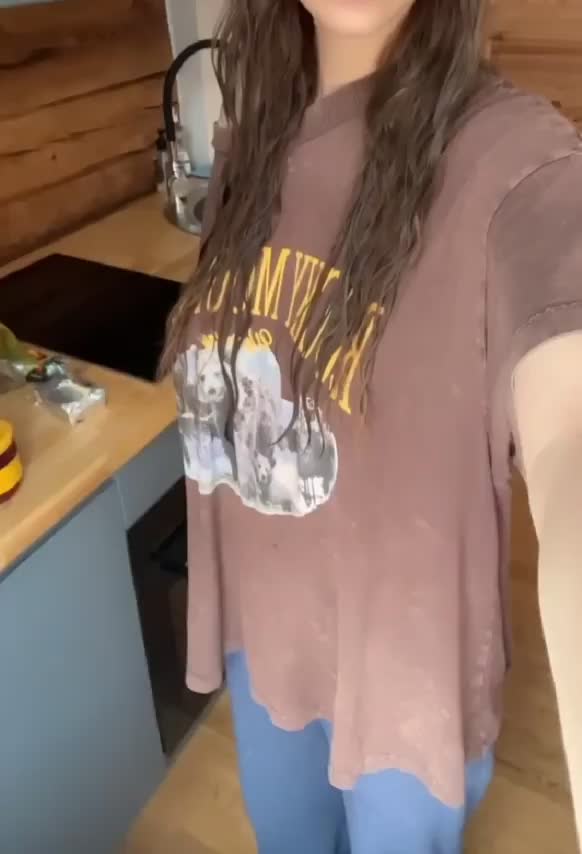 Making breakfast : video clip