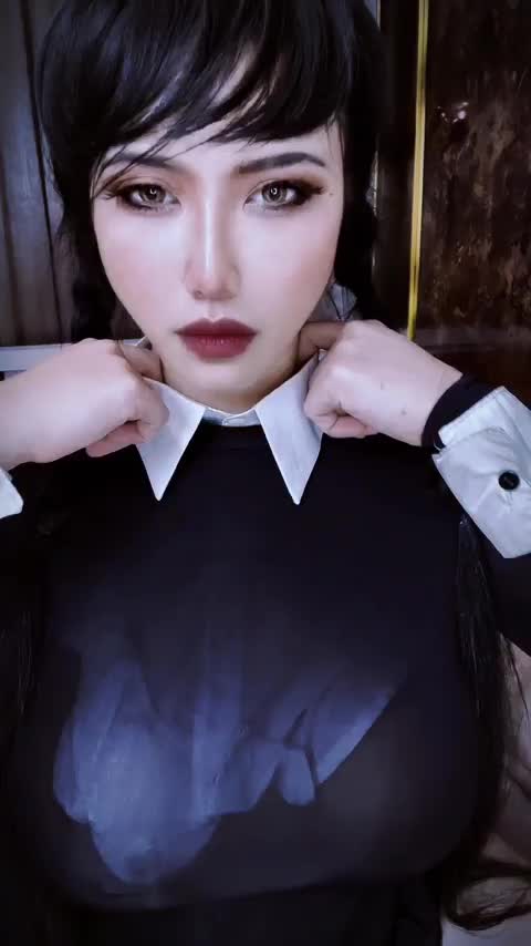 wednesday got some big and bouncy tits now : video clip