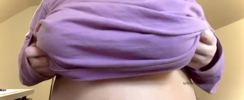It’s always a beautiful day to flash my tits. : video clip
