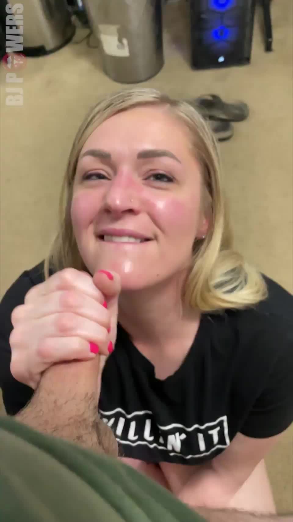 I love finishing him off on my face : video clip