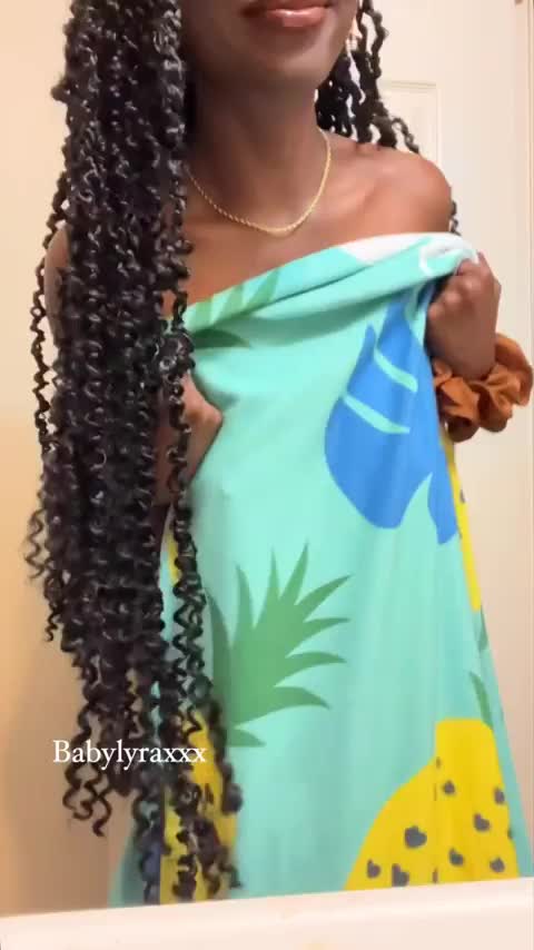 Bouncing my towel off ;) : video clip