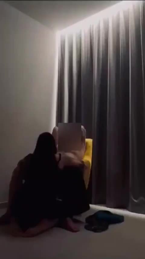 Hubby laid back back watched me blow a guy I met from reddit : video clip