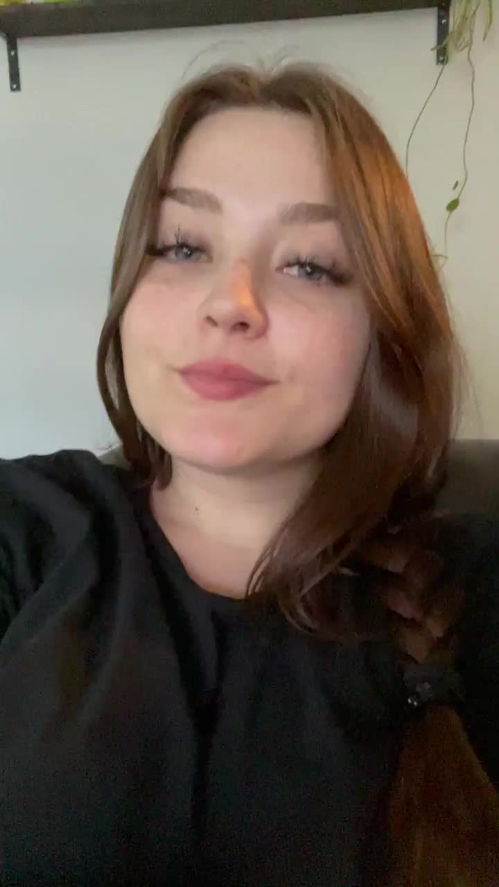 Do I have a pretty pussy? 🥰 : video clip