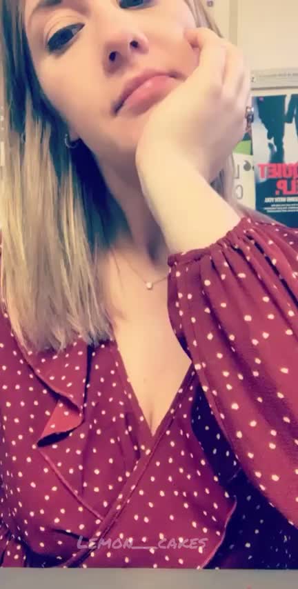 Oops they (f)ell out : video clip
