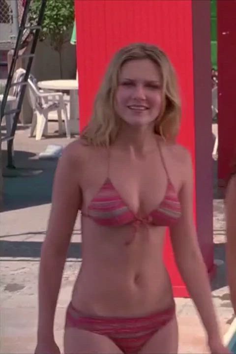 Kirsten Dunst in Get Over It. 2001 : video clip