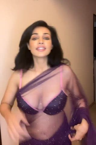 Indian MILF for the win : video clip