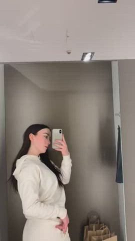 Sneak in an fuck me in that H&M dressing room daddy : video clip