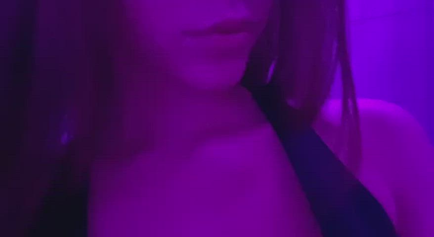 i want someone to cum on my cleavage🥰​😈​ : video clip