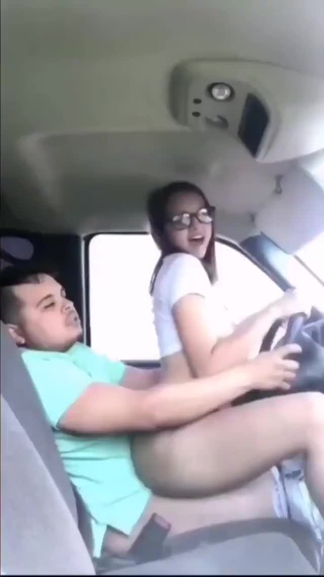 Car Sex.. : video clip