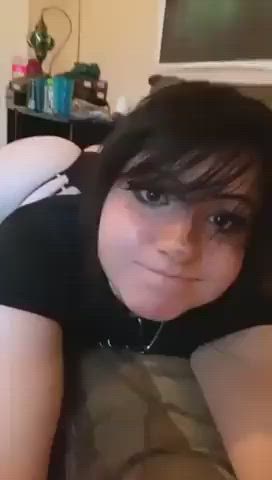 anyone know the name of this pawg goth? : video clip