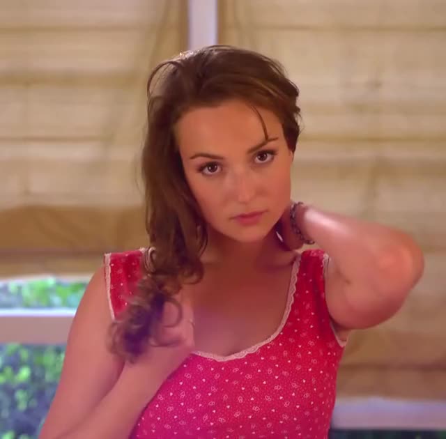 Angelic Milana Vayntrub was just made to drain your dick : video clip
