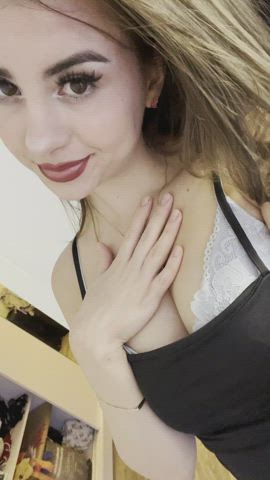 i need some daddy hands on my 18 y/o titties : video clip
