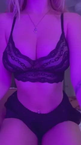 Sending a masturbating video to every guy that upvts 👻 lovelymia214 : video clip