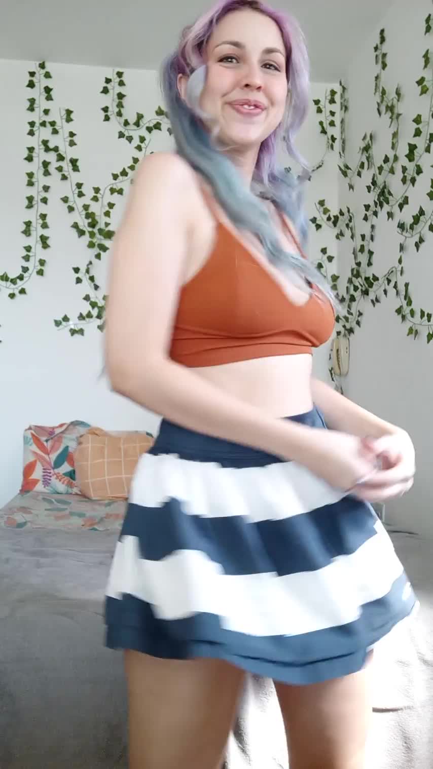 Wanna come play with my pale boobs and butt? 😋 : video clip