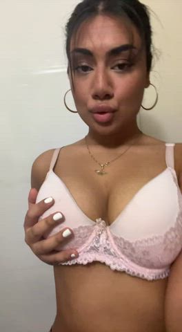 big arab tits and a cute 19yo teen face, what more do u need : video clip