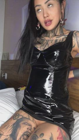 breed my tight pussy while I’m in this dress please : video clip