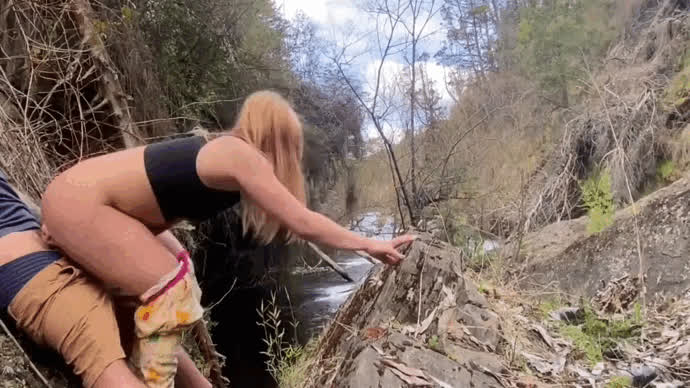 What really happened when went to pee in the forest : video clip