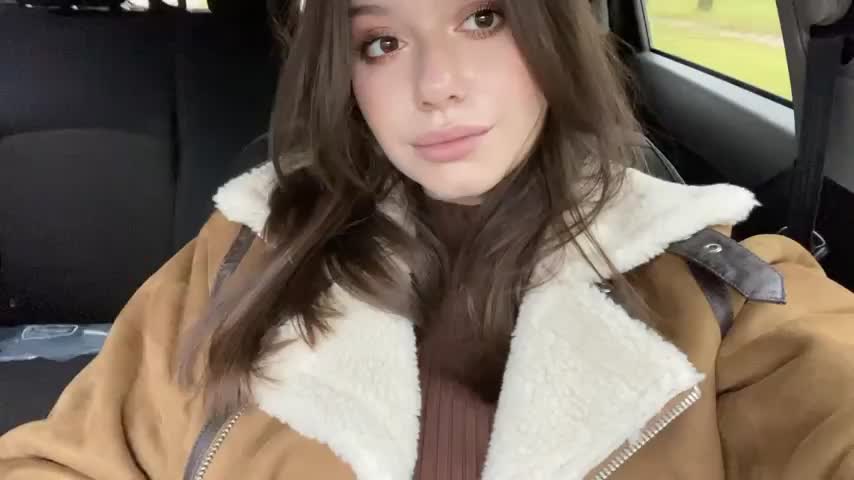 Would you show me your dick if I showed you my perky tits daddy? : video clip