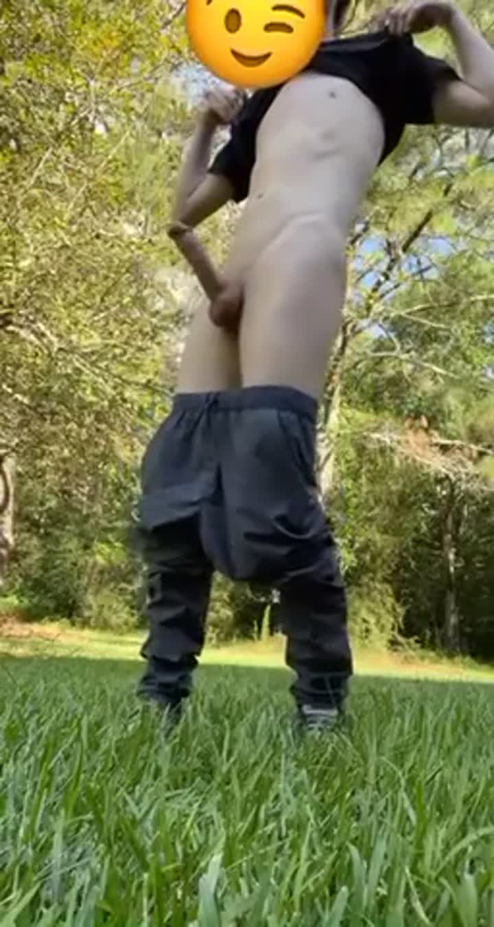 Into hung 18yos? : video clip