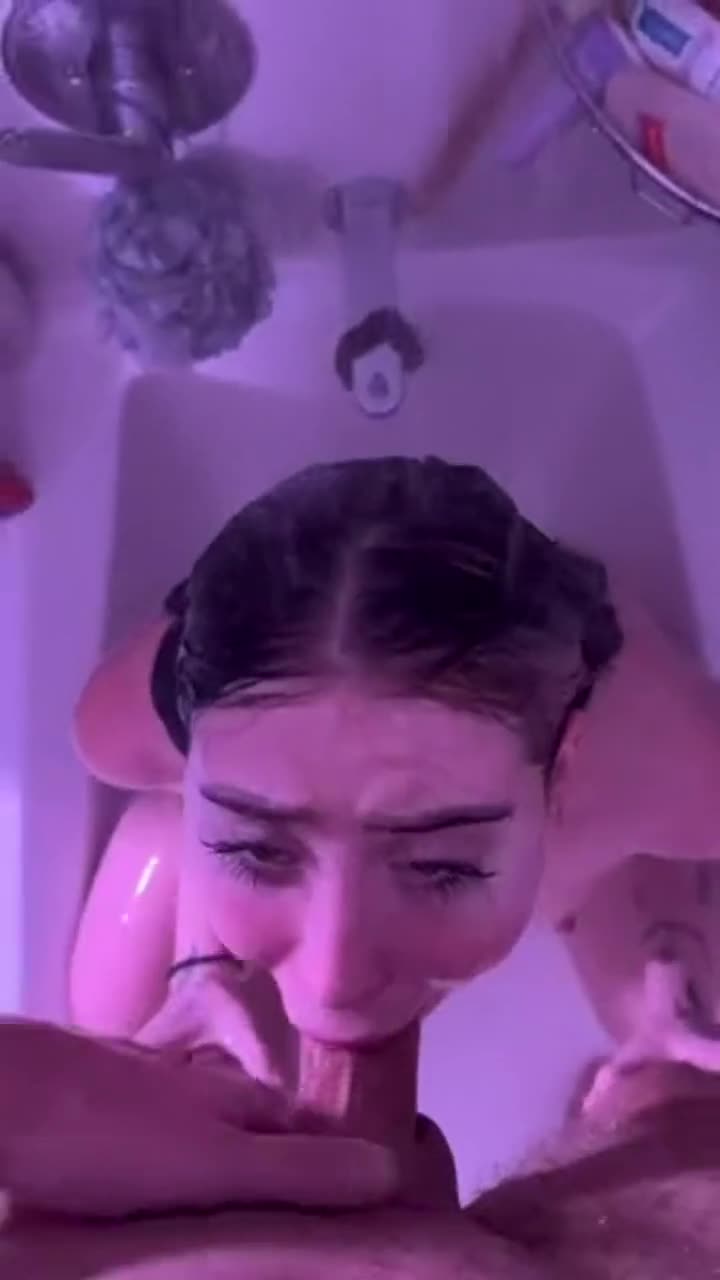 i just feel so much prettier when I’m worshipping cock : video clip
