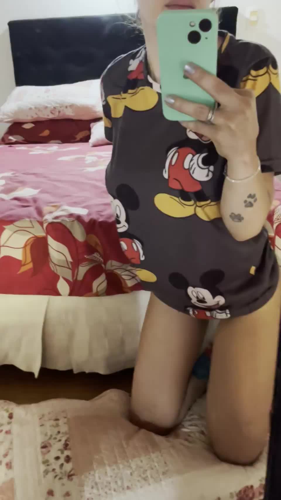 Cant believe I am revealing my tits here on reddit.. : video clip