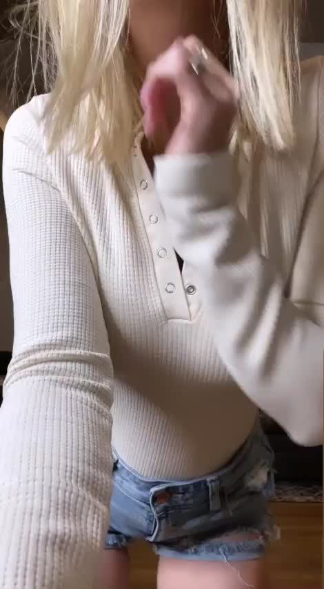 Just sit back mommy is gonna take care of you .. : video clip