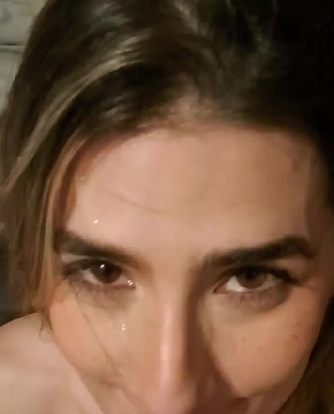 Cutie with a face full of cum : video clip