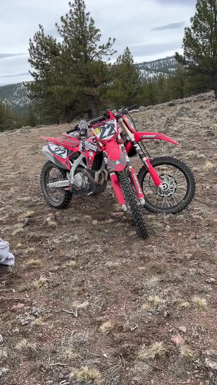 Let’s go for a ride, then fuck my throat like you mean it : video clip