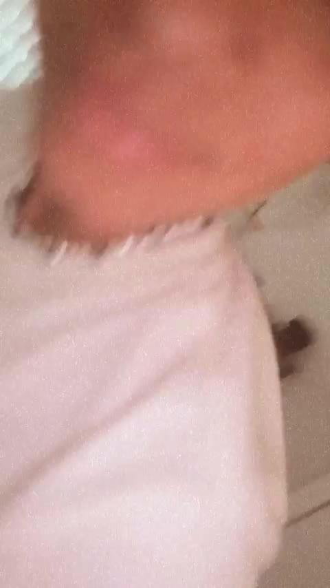 my pussy would be better in your mouth : video clip