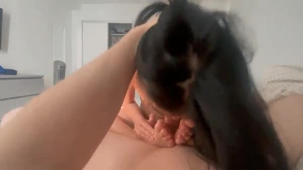 Footjob+Blowjob combo from tiny teen🥵 : video clip