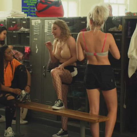 Want to take Sydney Sweeney's big tits out of that bra and suck those nipples hard : video clip