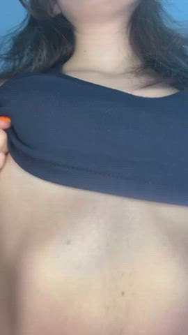 Just a sneak peek of how my perky boobs would bounce if I give u a good ride : video clip