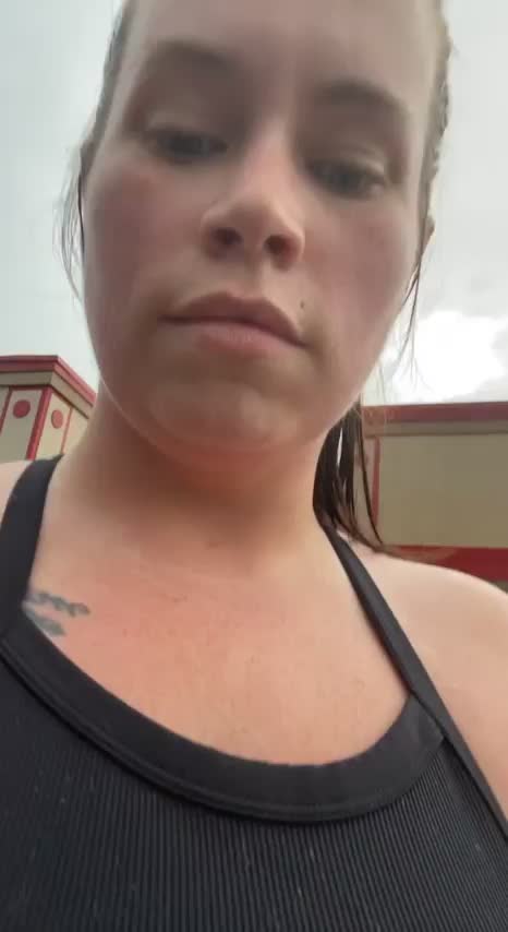 Letting the girls breathe after the gym and almost got caught [gif] : video clip