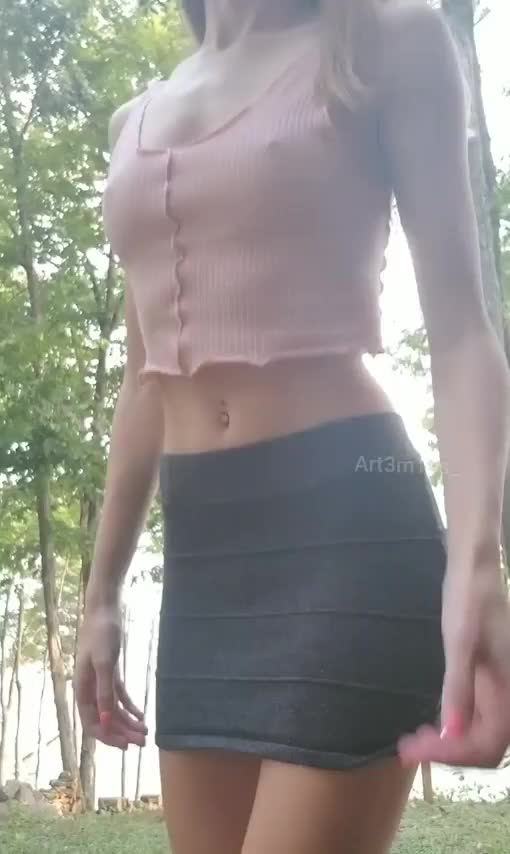 No panties on, so you can breed me in the forest : video clip