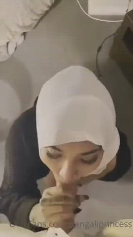 Hijab cumshot : video clip