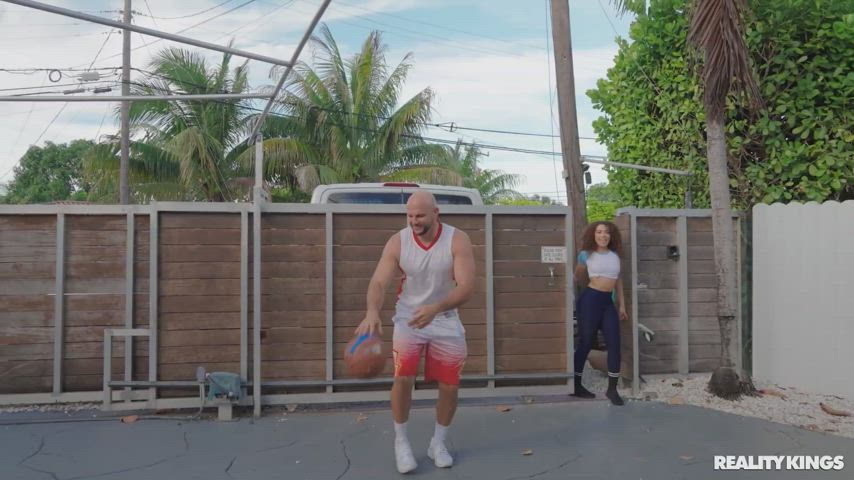 Willow Ryder - Ballin For Pussy : video clip