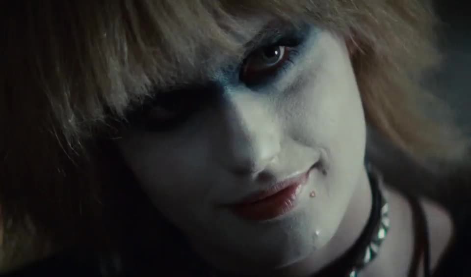 Daryl Hannah [Blade Runner] : video clip