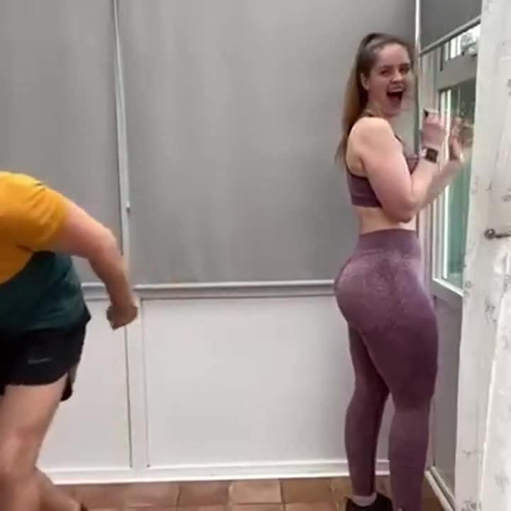 Who is this pawg? 🤤 : video clip