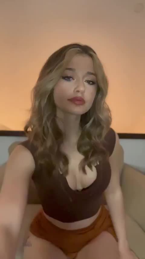 Can we be friends and fuck sometimes? : video clip