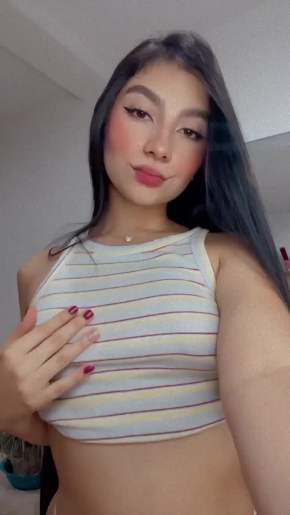 Excuse me! Do you like what I have there? : video clip
