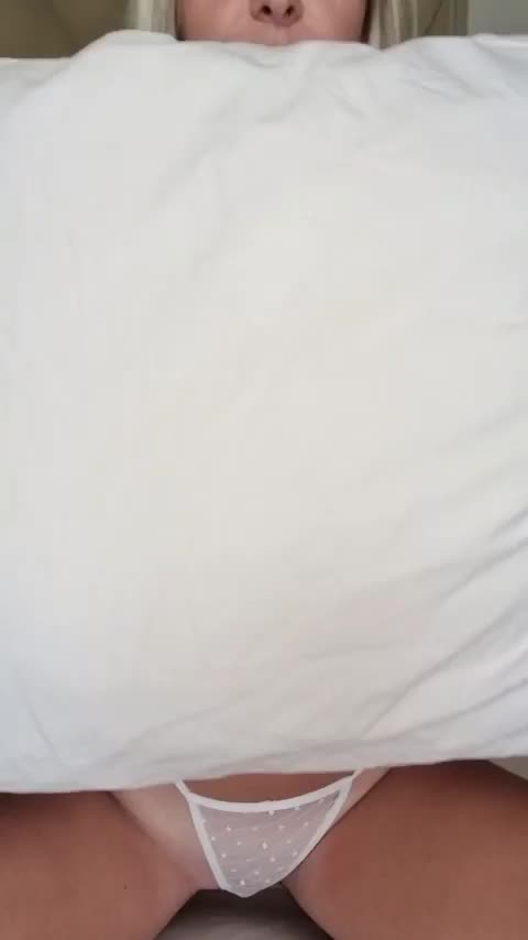 here is a bad transition but Grade A/B natural boobies lol :) : video clip