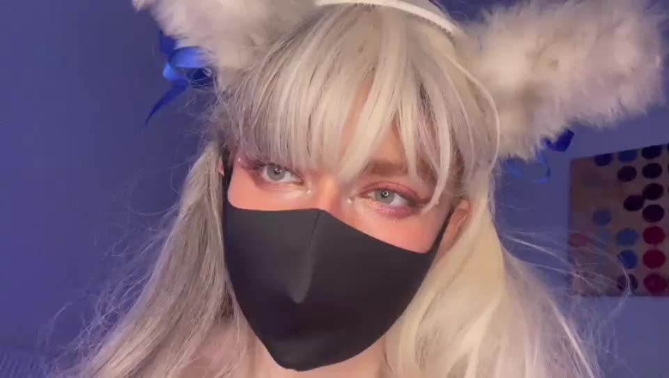 I've always dreamed of being a fuckdoll : video clip