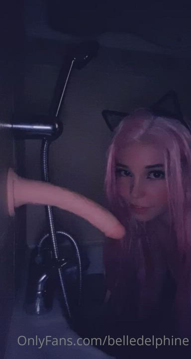 Pink dildo : video clip