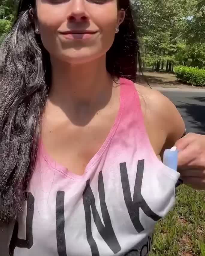 Trying to flash the golfers : video clip