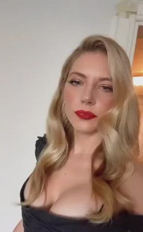 Katheryn Winnick is almost double my age but I would love to see her red lipstick marks on my dick as much as Olivia Rodrigo. : video clip