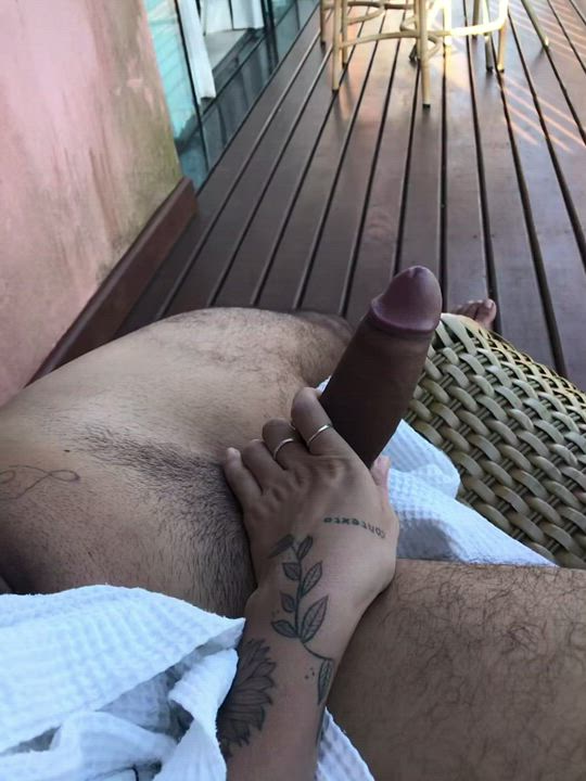She works while I relax ✊🏼🍆 : video clip