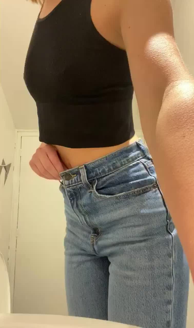 Only react if you would fill up my tight holes : video clip