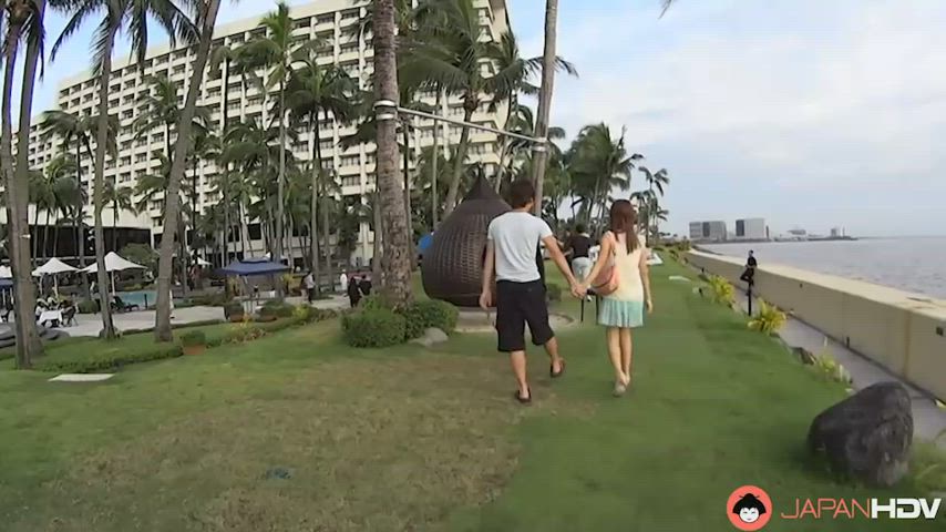 Chihiro Akino and her lover are on a date in The Philippines : video clip