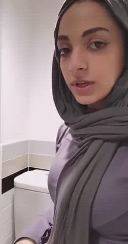 Naughty Hijabi 😈 : video clip